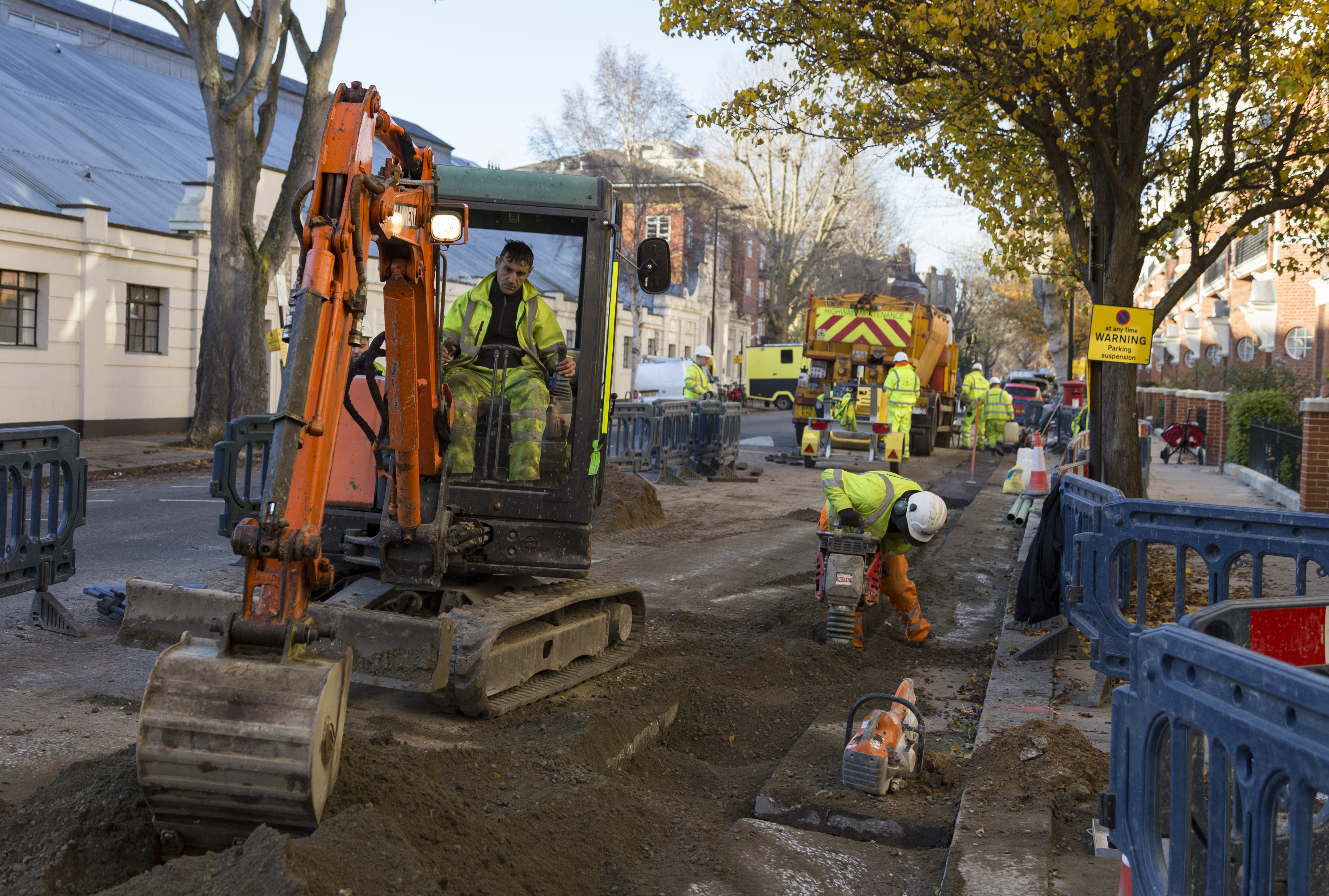 Unser Team bei der Gartenarbeit